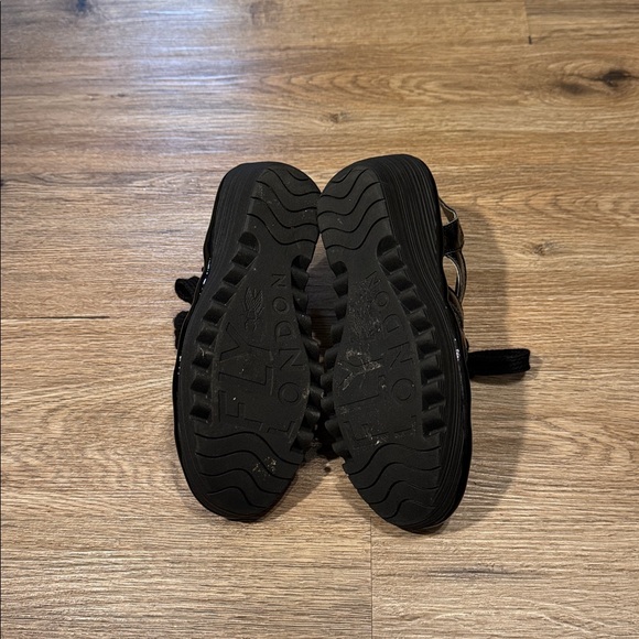 Fly London Yito Damani Sandals Black Patent Leather Size 38 (US 7) - Picture 5 of 6